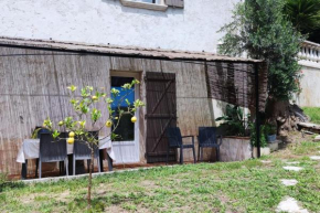 Chez LINAT - Studio en rez de jardin au calme avec vue mer